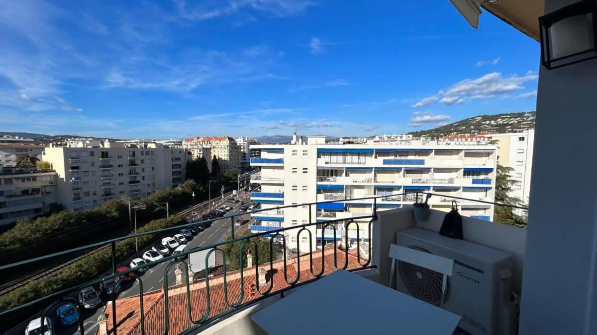 B018-bright With Balcony - Croisette Hébergement de vacances Cannes